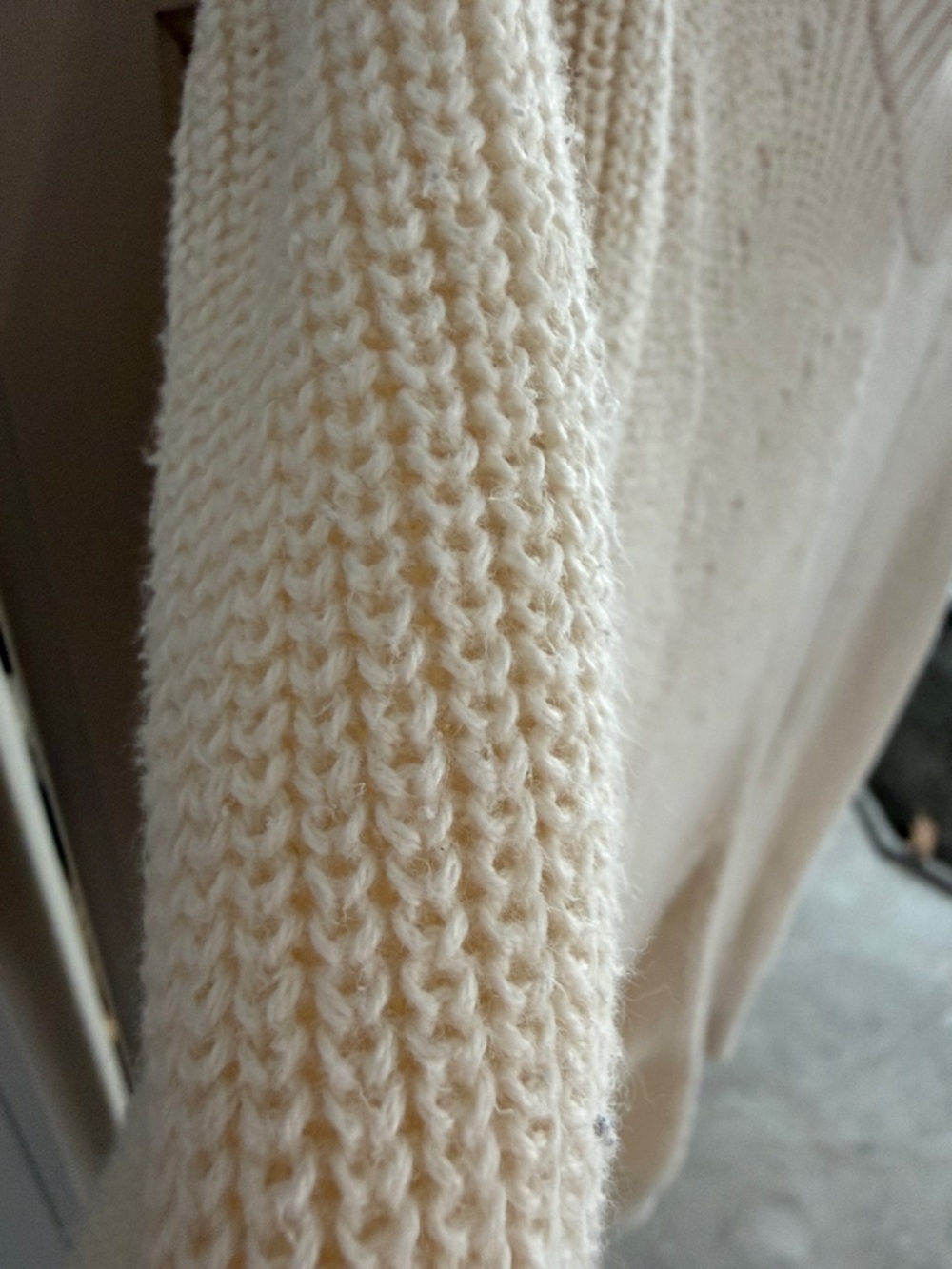 Reitmans Signature Cream Ribbed Knit Top - Picture 6 of 6